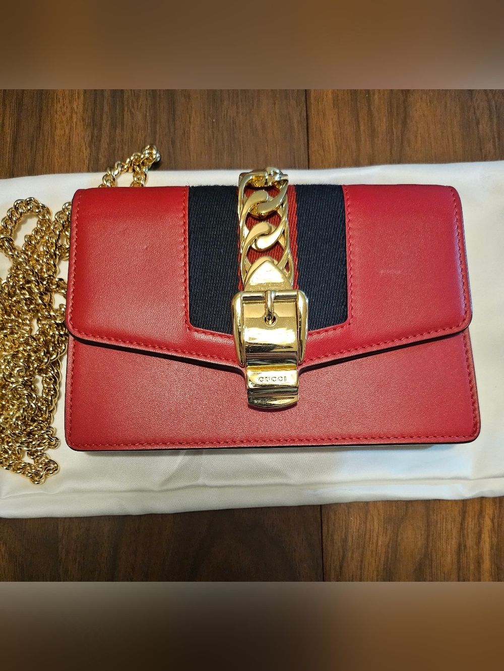 GUCCI Super Mini Sylvie Clutch/Crossbody - Red - Picture 12 of 14
